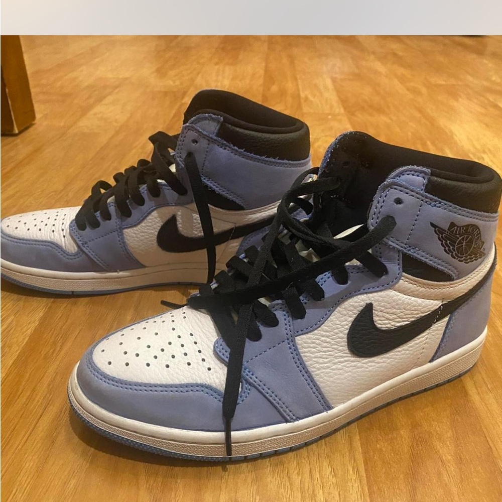 Jordan Black and White High-Top Sneakers Man Size 9